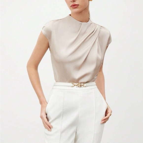 Luxe black elegant pleated blouse - Picture 8 of 16